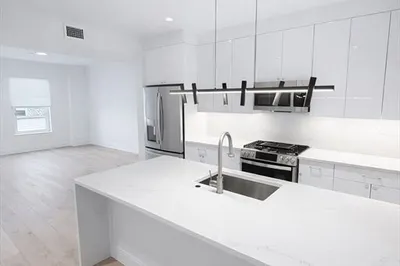 65 L Street #201