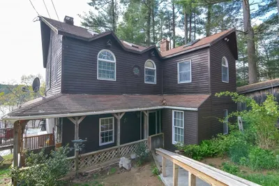 128 Gleason Ave 1