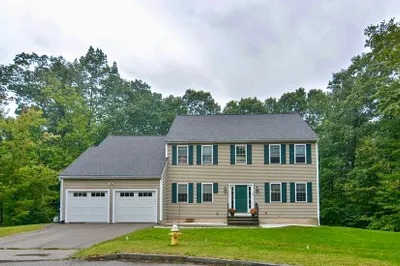 376 Lincoln Cir
