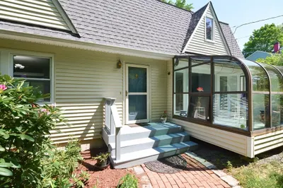 204 Boston Post Rd 1