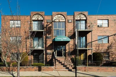 358 Broadway #2