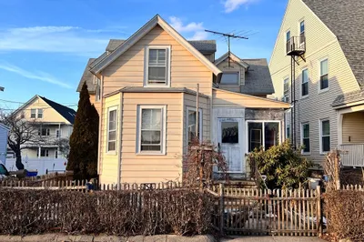 28 Irwin Street 1