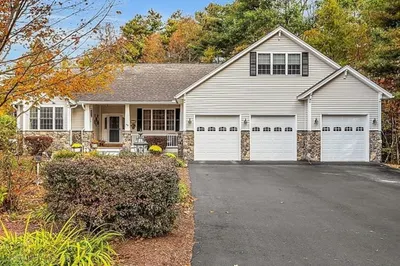 40 Regwood Dr 1