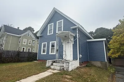 105 Ford St 1