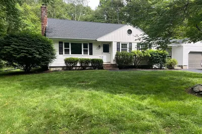 270 Burt St