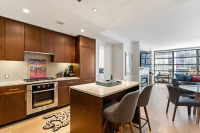 580 Washington #711 1