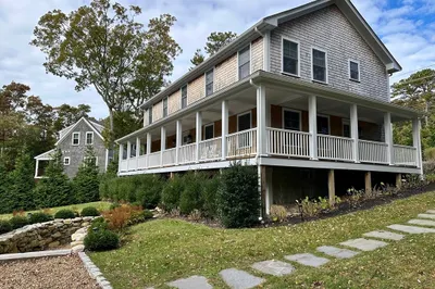 151 Tashmoo Ave