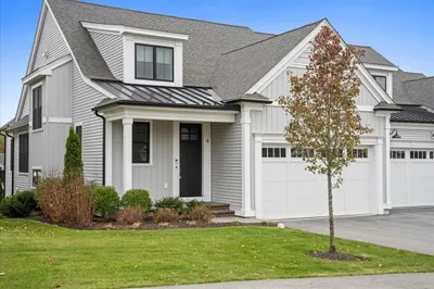 9 Hawk Lane #28