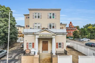 7-9 Muskeego Street