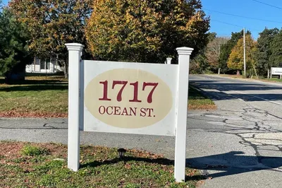 1717 Ocean St #202