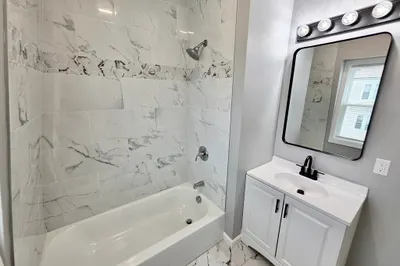 73 Vernon St #3 1
