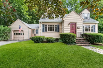 233 Speen St 1