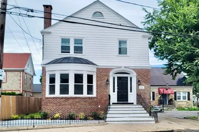 225 Pocasset Ave 1