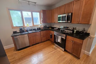 25 Raymond St #2
