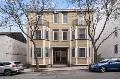 34 H St #2L
