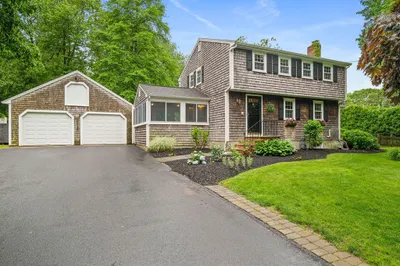 35 Aberdeen Dr 1