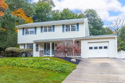 107 Mary Ln
