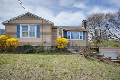 830 Trapelo Road 1