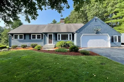 16 Pierce Ave 1