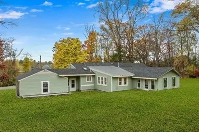 322 River Rd 1