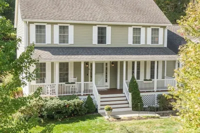10 Olde Taverne Lane 1