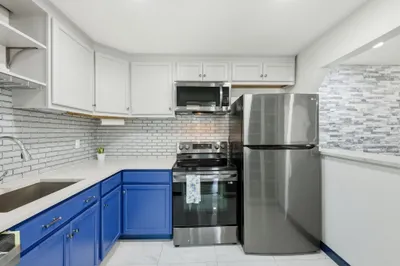 9 Weld St #31 1