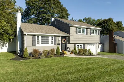 38 Foster Dr