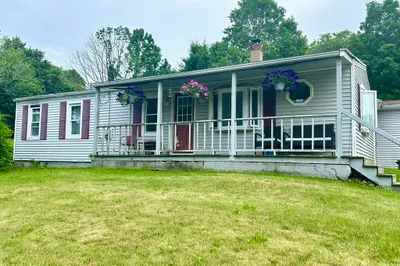 106 Oak Street 1