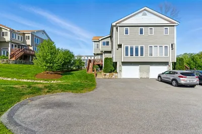 15 Queen Isabella Way #15 1