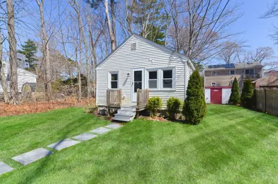 15 Azalea Rd 1