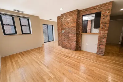 87 Gainsborough Street #407 1