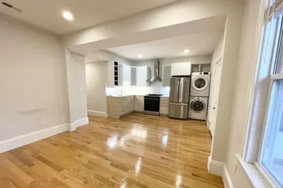 108 Buttonwood St ##2