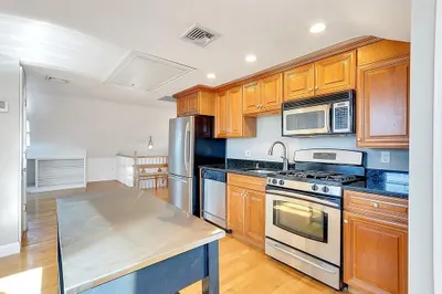 90 M St #3