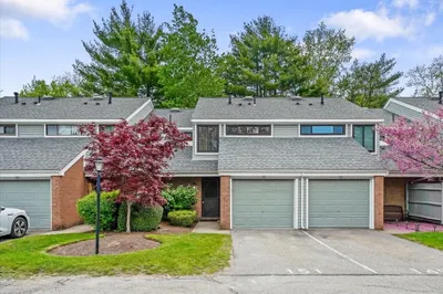 151 Greenbrook Dr #151 1