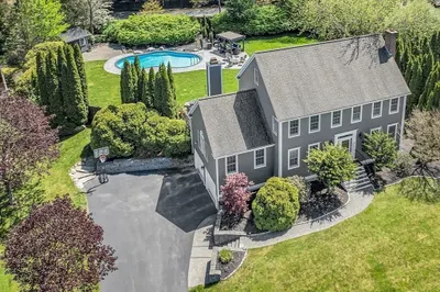 16 Hemlock Dr 1
