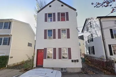 40 Bristol St #2