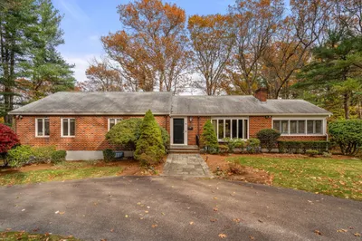 30 Richardson Dr
