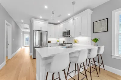 105 Neponset Ave #105