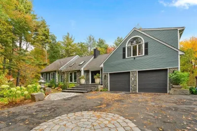 110 Dracut St 1