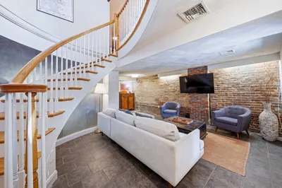 30 Beacon St #1