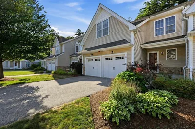 55 Pondside Dr #55 1
