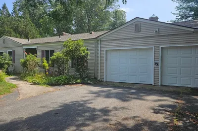 151 Wolf Swamp Road