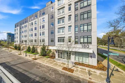 180 Telford St #312 1