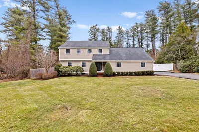29 Mayflower Cir 1