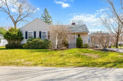 17 Briarwood Road