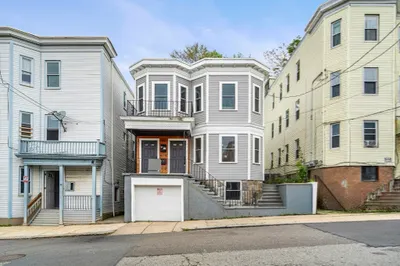 50 Cottage St #1 1
