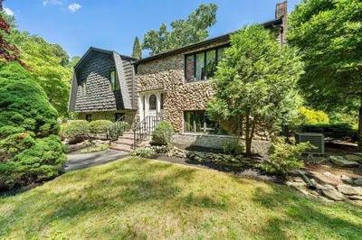 161 Adams Circle 1