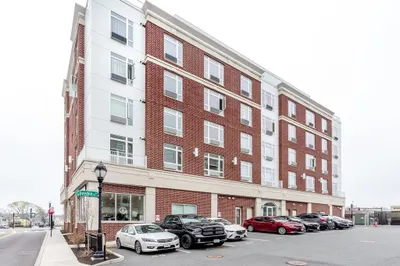 2 Cliveden St #501E 1