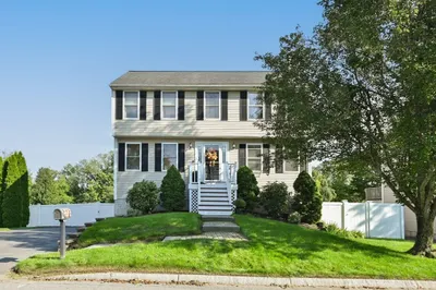 15 Rivers Edge Place 1