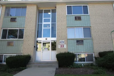 22 Nelson Dr #2E